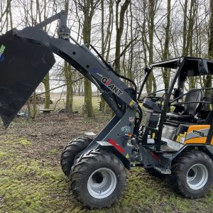 Radlader Giant G2700HD mit Schaufel