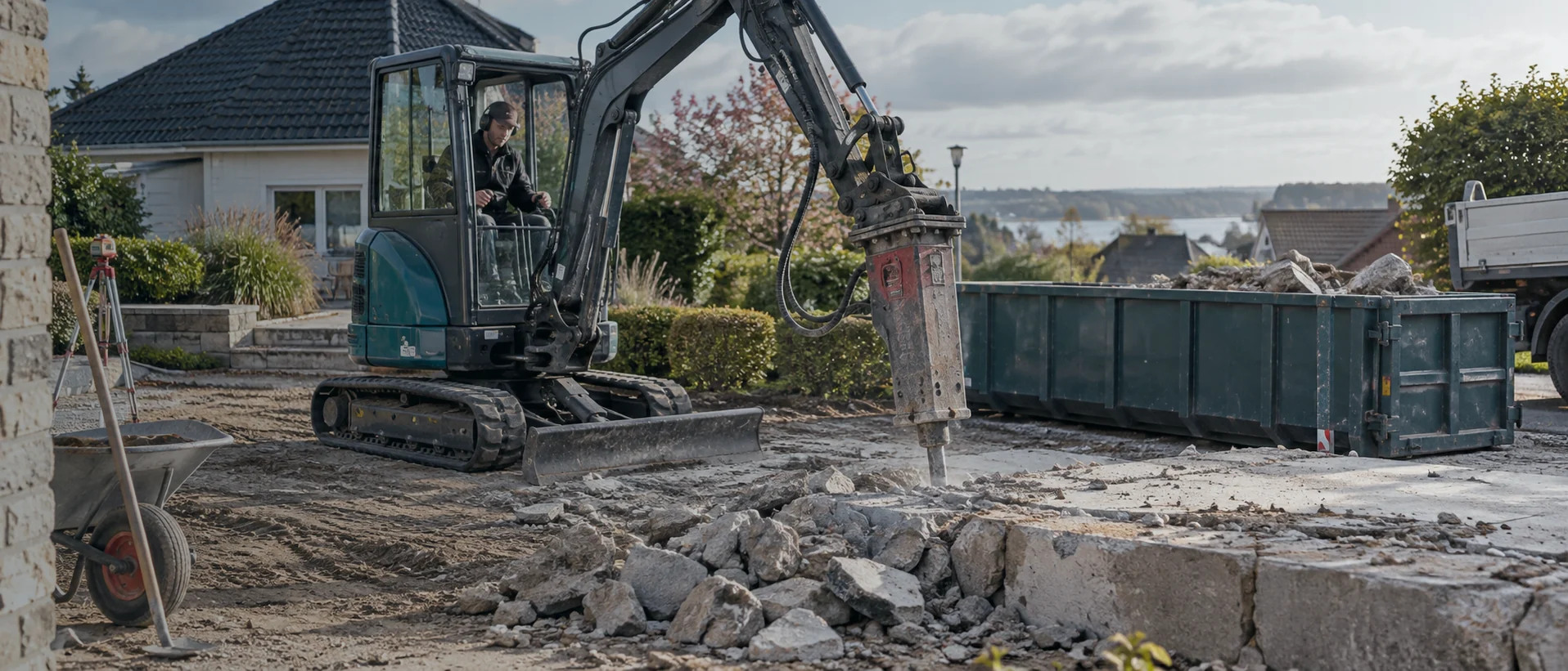 Minibagger mit Stemmhammer mieten: Abbrucharbeiten richtig planen | Ziel Baumaschinen